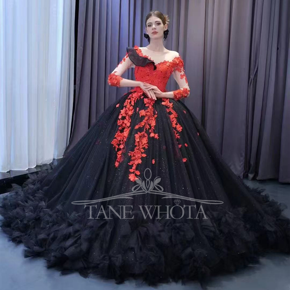 TW290 Quinceañera Dress O-Neck Long Sleeve Lace Up Back Beading Sequined Appliques Black and Red Ball Gown Flower Quinceanera Dress