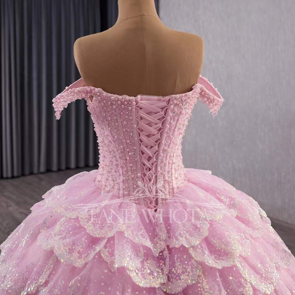 TW582 Vintage Off-Shoulder Quinceanera Dress 15 Years Old Pink Prom Gown With Lace-Up Back Beading Sequined Sweetheart Tiered Design