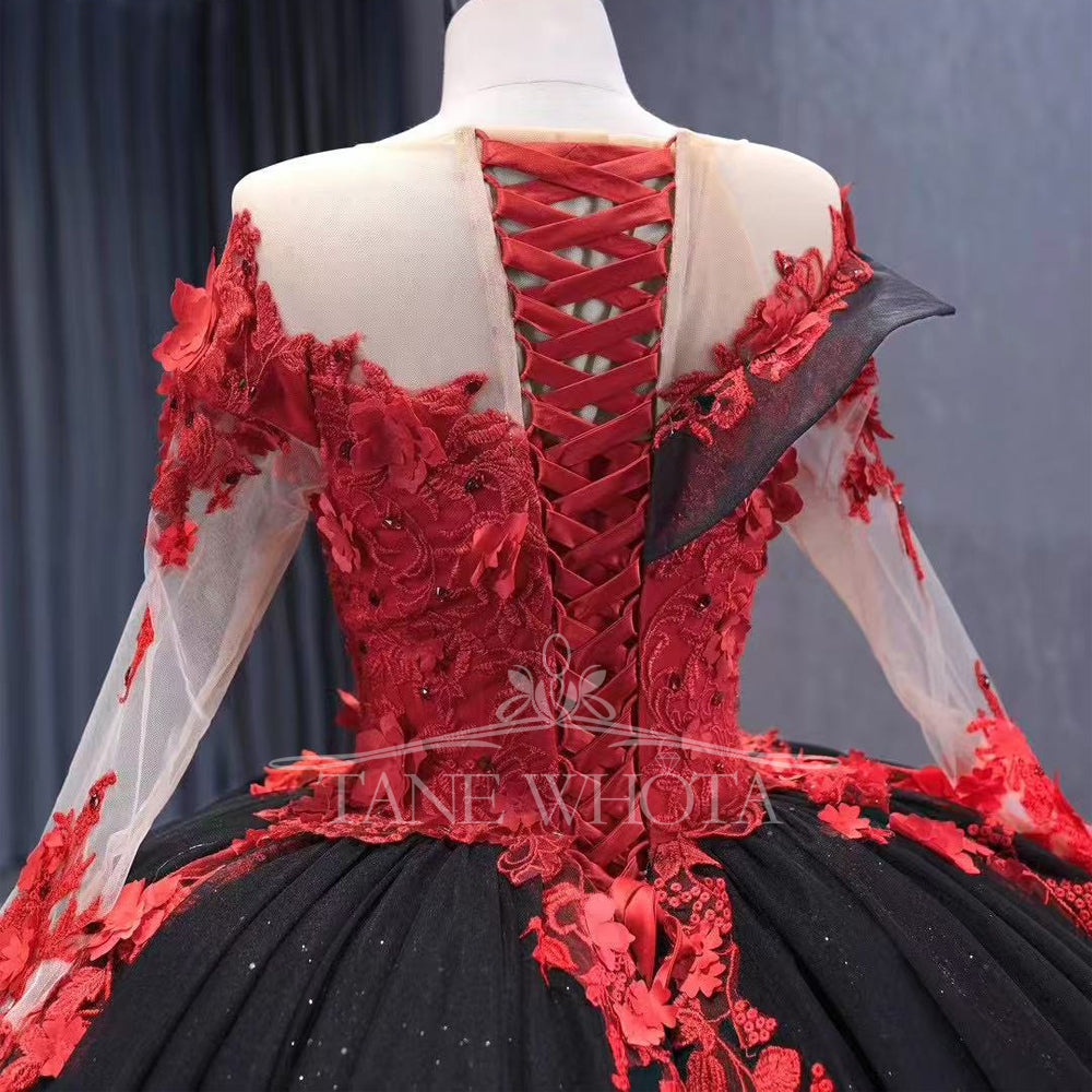 TW290 Quinceañera Dress O-Neck Long Sleeve Lace Up Back Beading Sequined Appliques Black and Red Ball Gown Flower Quinceanera Dress