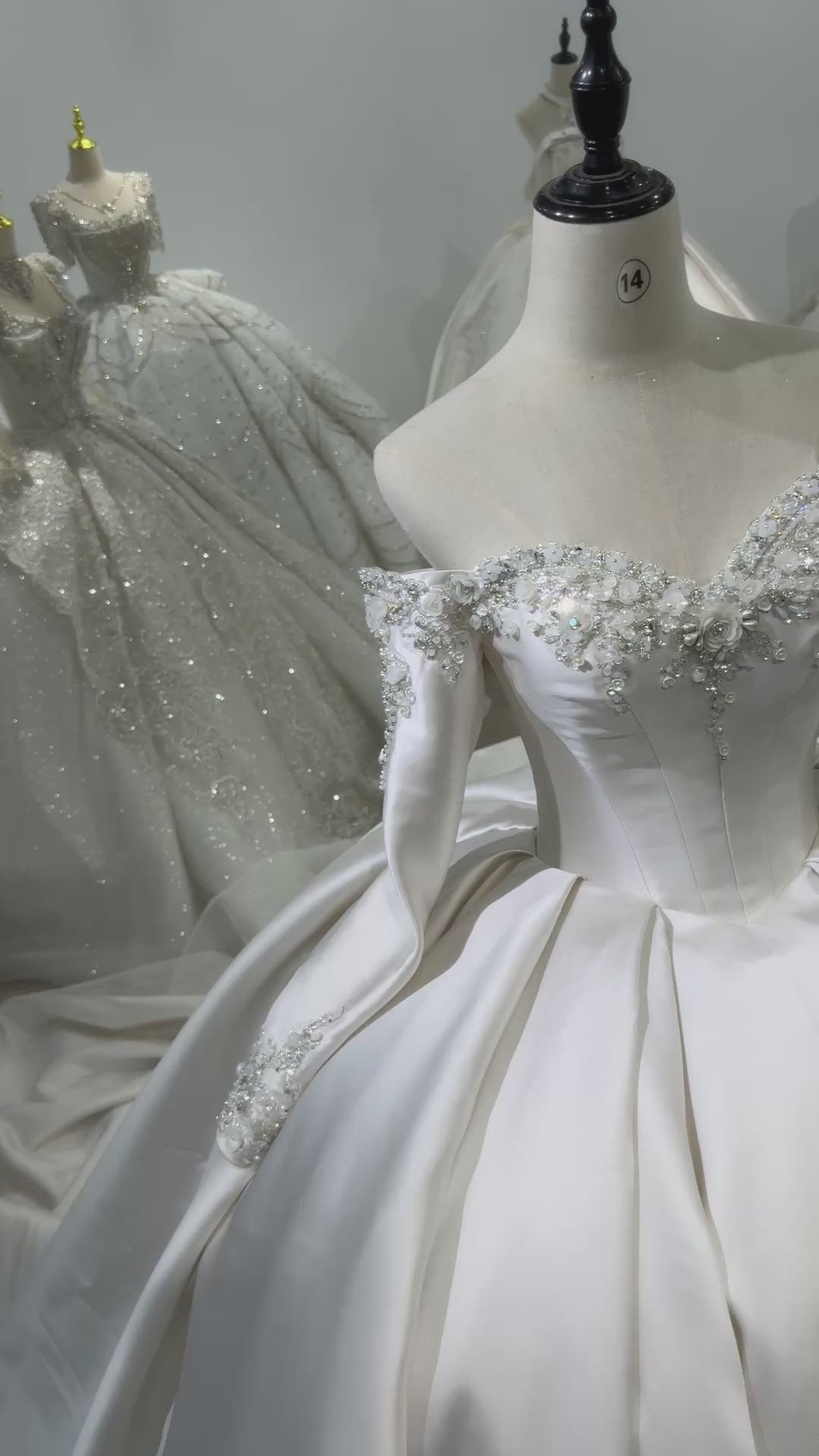 TW463 Customizable Bridal Dress Sweetheart Long Sleeve Lace-Up Back Ball Gown with Beading Crystal Sequined for Weddings