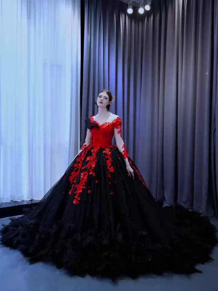 TW290 Quinceañera Dress O-Neck Long Sleeve Lace Up Back Beading Sequined Appliques Black and Red Ball Gown Flower Quinceanera Dress