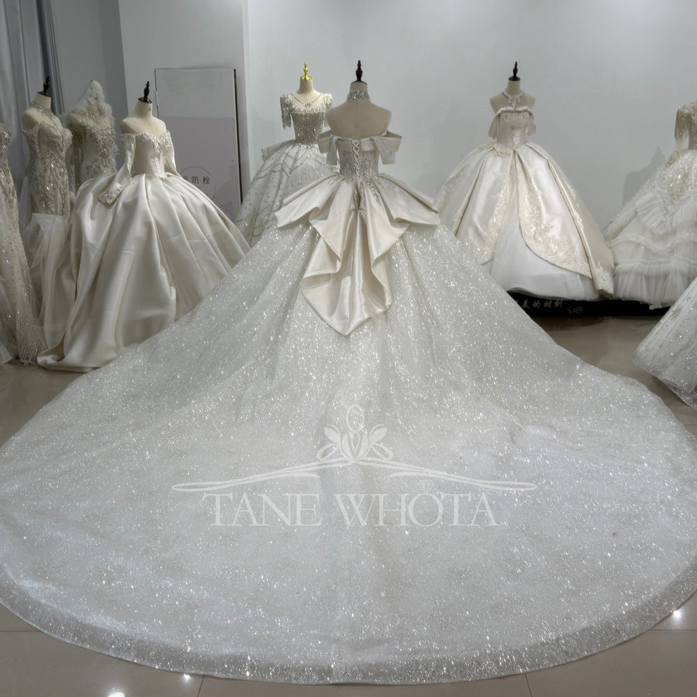 TW467 2025 Sweetheart Off-Shoulder Lace-Up Back Ball Gown Wedding Dress Crystal Sequined Bridal Dress With Customizable Embroidery