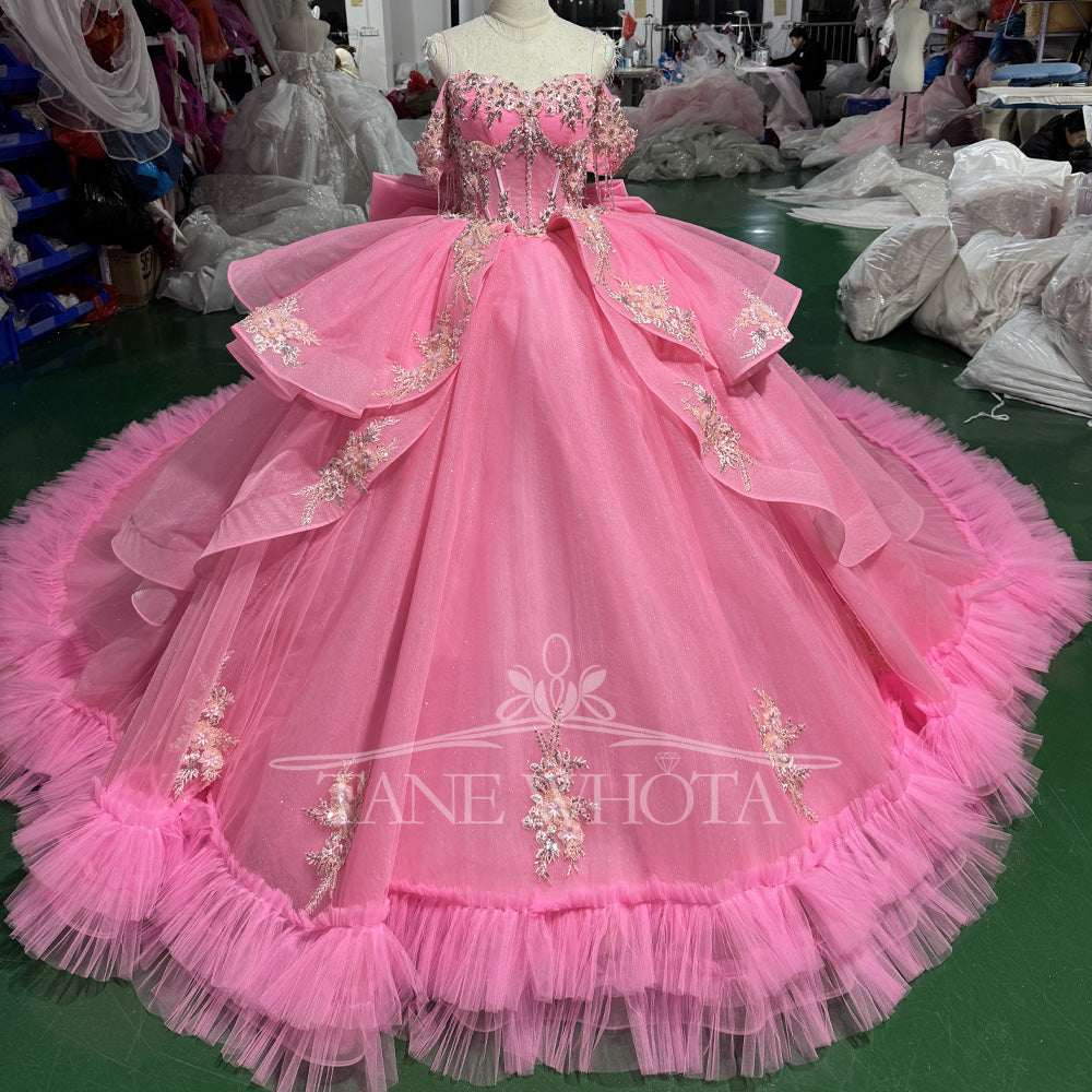 TW825 Pink Luxury Quinceanera Dress Sweetheart Off-Shoulder Lace Up Back Bow Crystal Appliques Princess Style For Women