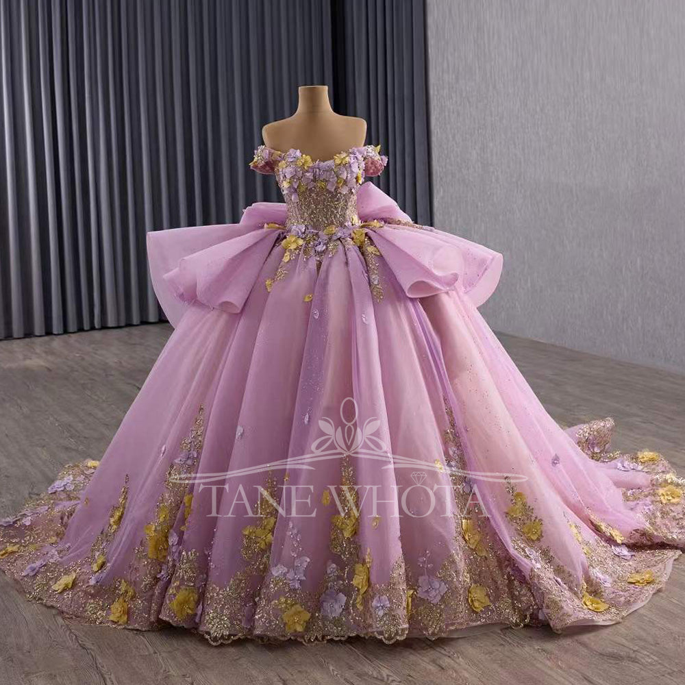 TW577 Sukienki Off-Shoulder Quinceanera Dress Sweetheart Lace-Up Back Bow Beading Appliques Sequined Pink Prom Gown