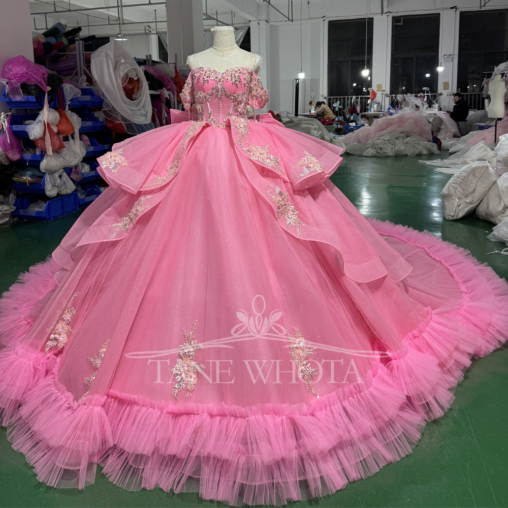 TW825 Pink Luxury Quinceanera Dress Sweetheart Off-Shoulder Lace Up Back Bow Crystal Appliques Princess Style For Women