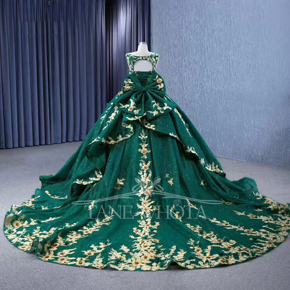 TW307 15 Dress Quinceanera Spaghetti Straps Lace Up Keyhole Back Beading Sequined Appliques Green Ball Gown Flower Quinceanera Dress