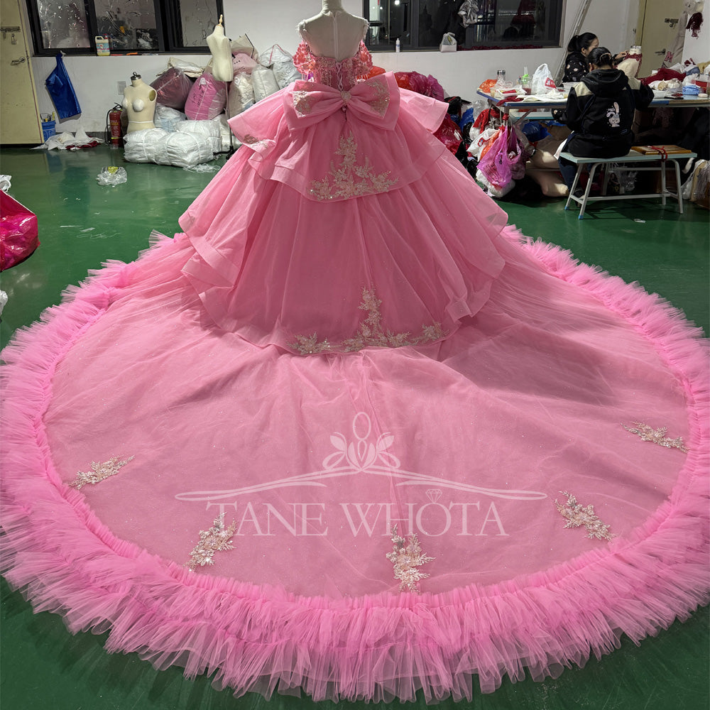 TW825 Pink Luxury Quinceanera Dress Sweetheart Off-Shoulder Lace Up Back Bow Crystal Appliques Princess Style For Women