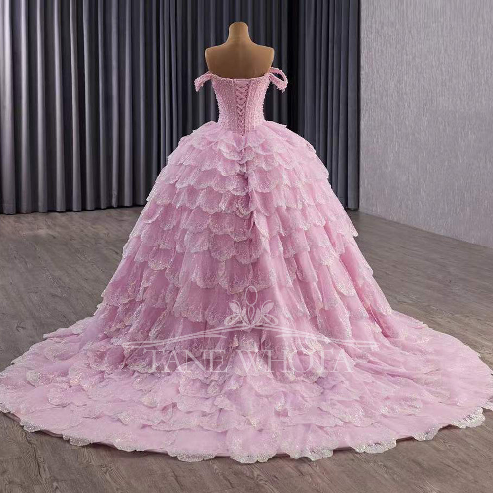 TW582 Vintage Off-Shoulder Quinceanera Dress 15 Years Old Pink Prom Gown With Lace-Up Back Beading Sequined Sweetheart Tiered Design