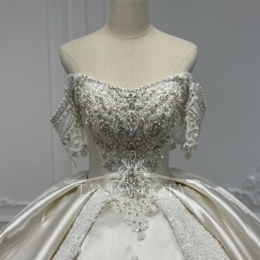 TW817 Sweetheart Off-The-Shoulder Wedding Dress Beaded Crystal Embroidery Lace-Up Back Customizable Bridal Gown