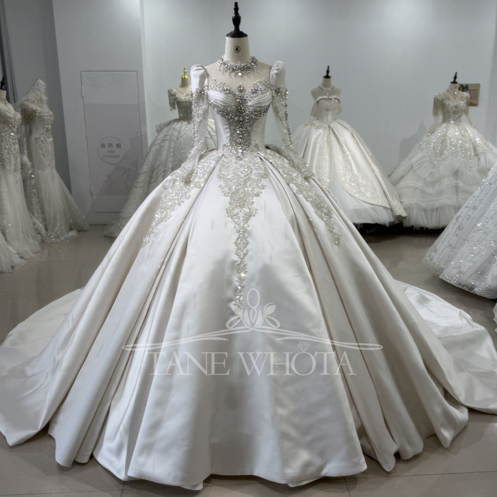 TW487 New Arrival Satin Wedding Dress Long Sleeves Lace Up Back High Neck Crystal Ball Gown Elegant Bridal Dress