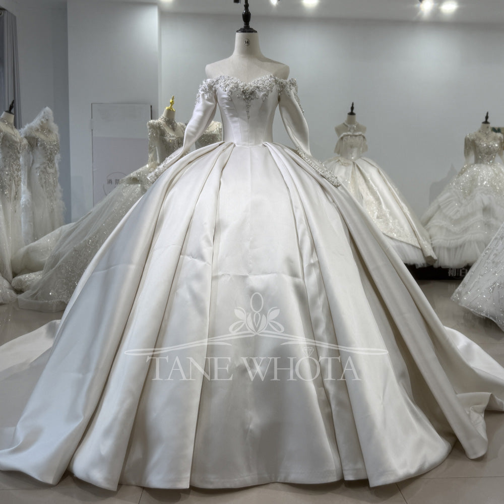 TW463 Customizable Bridal Dress Sweetheart Long Sleeve Lace-Up Back Ball Gown with Beading Crystal Sequined for Weddings