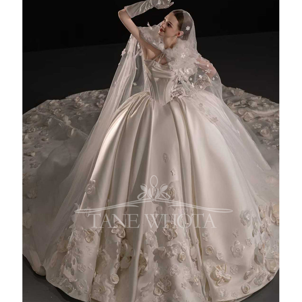 TW733 Sweetheart Sleeveless Appliques Ruched Ball Gown Bridal Dress Customized Wedding Dress