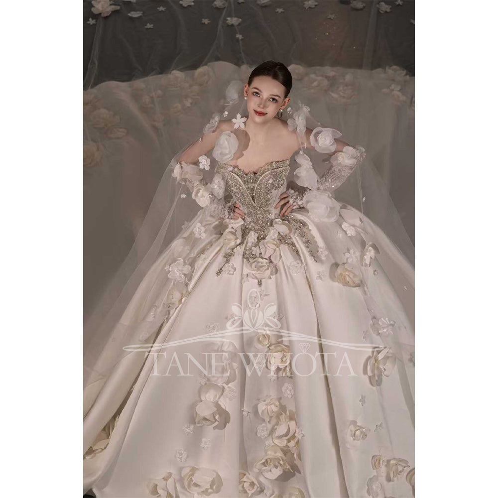 TW732 Luxury Sweetheart Wedding Dress Sleeveless Crystal Appliques Ball Gown Customizable Bridal Gown