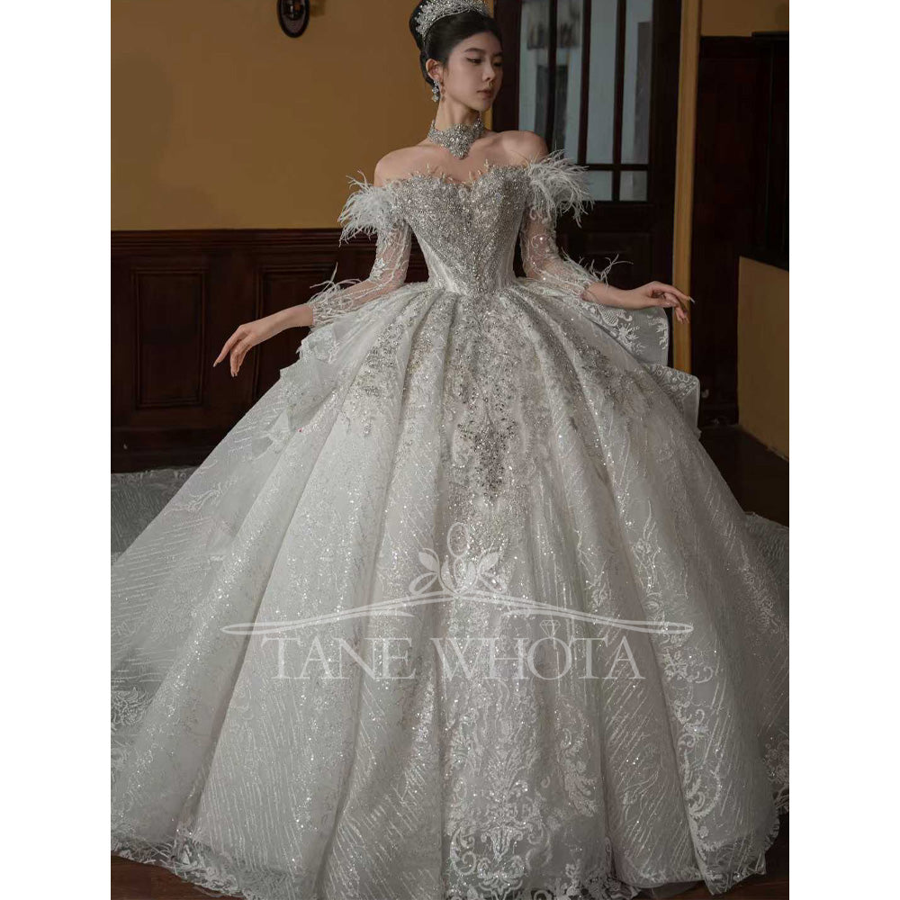 TW657 Luxury Bridal Sweetheart Wedding Dress With Three Quarter Sleeves Beaded Sequined Crystal Feathers Customized