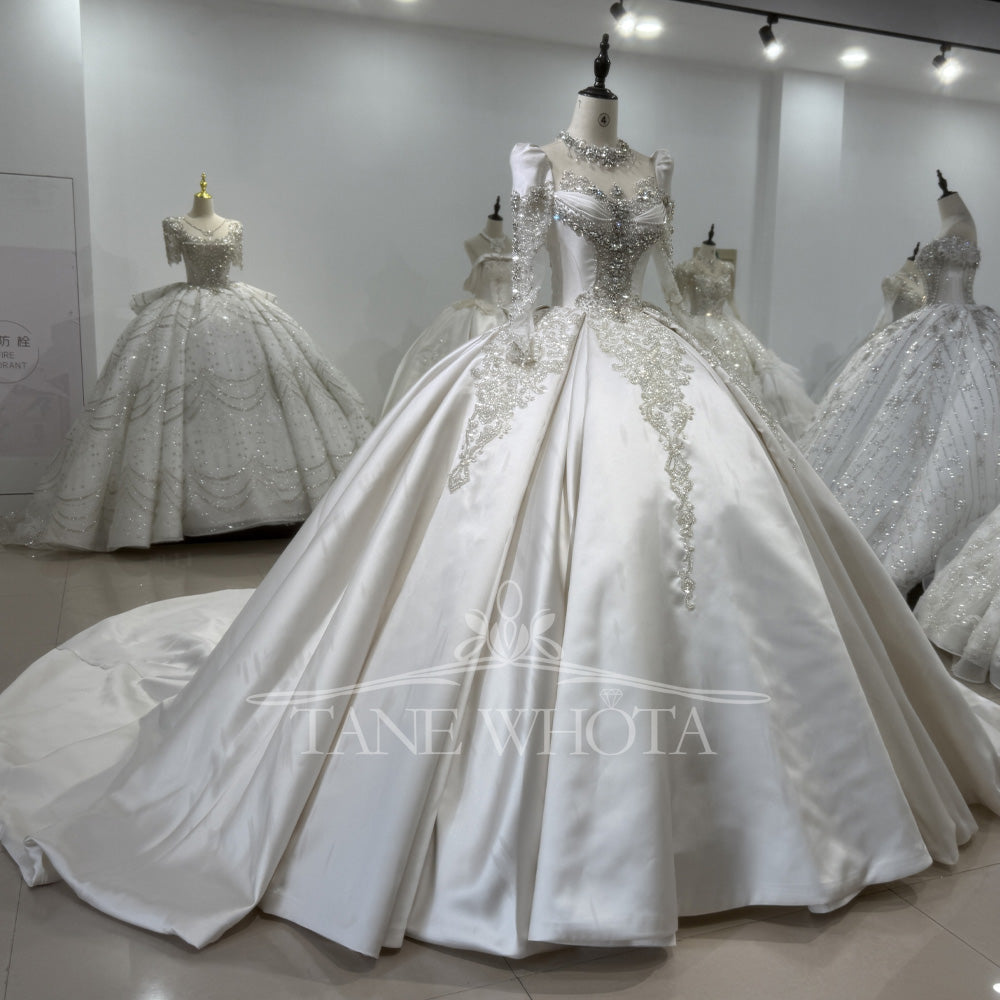 TW487 New Arrival Satin Wedding Dress Long Sleeves Lace Up Back High Neck Crystal Ball Gown Elegant Bridal Dress
