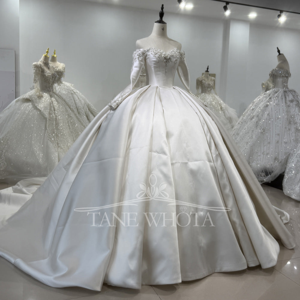 TW463 Customizable Bridal Dress Sweetheart Long Sleeve Lace-Up Back Ball Gown with Beading Crystal Sequined for Weddings