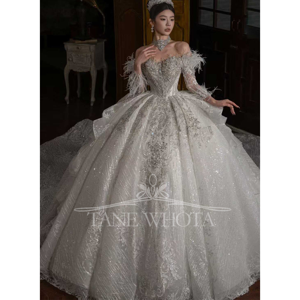 TW657 Luxury Bridal Sweetheart Wedding Dress With Three Quarter Sleeves Beaded Sequined Crystal Feathers Customized