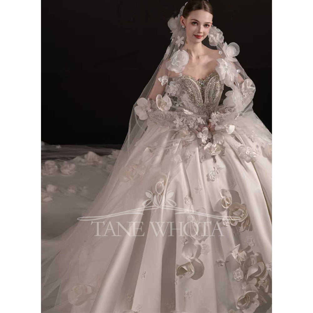 TW732 Luxury Sweetheart Wedding Dress Sleeveless Crystal Appliques Ball Gown Customizable Bridal Gown