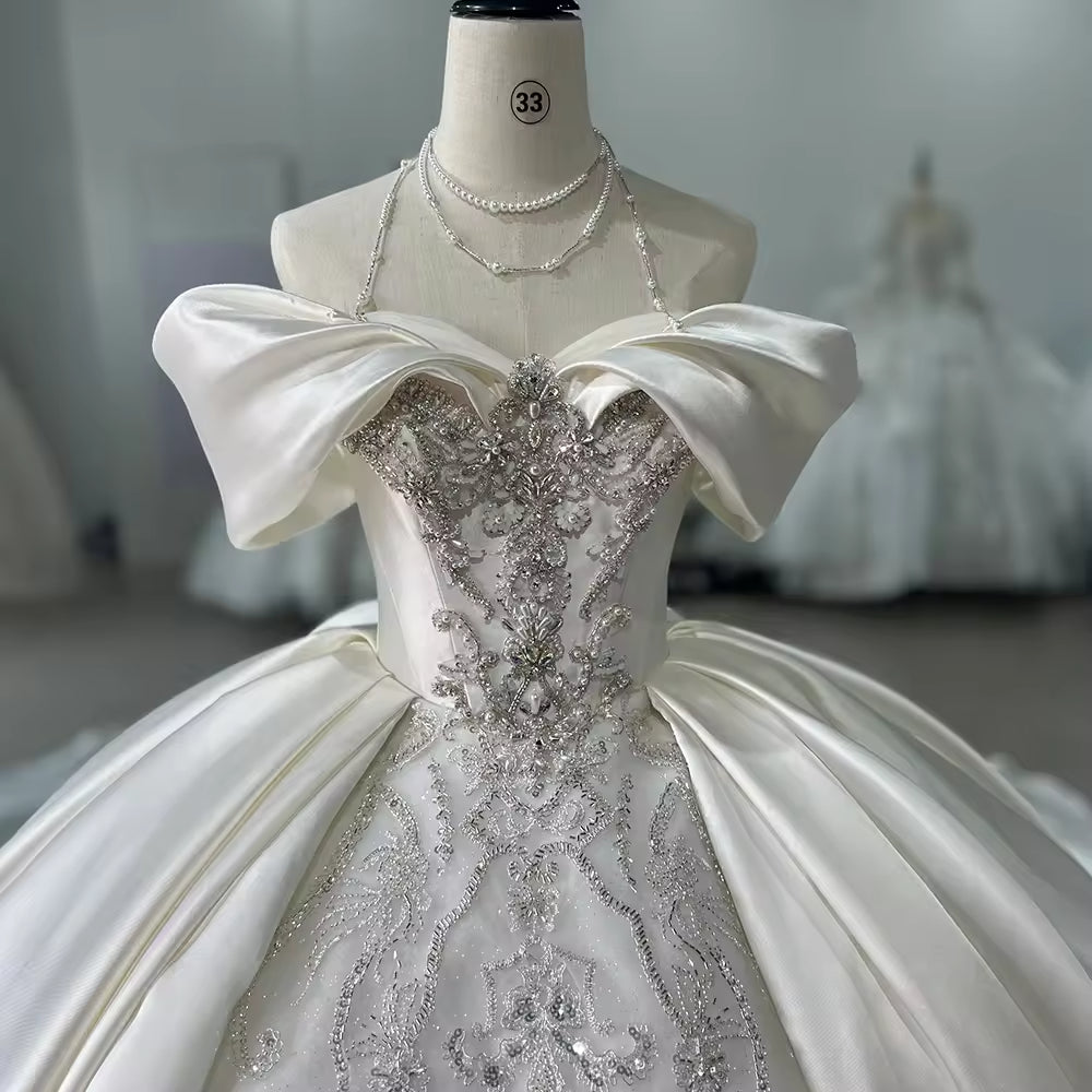 TW139 2025 Off Shoulder Sleeveless Lace Up Back Ball Gown Wedding Dress Beading Embroidery Customized Bridal Dressl