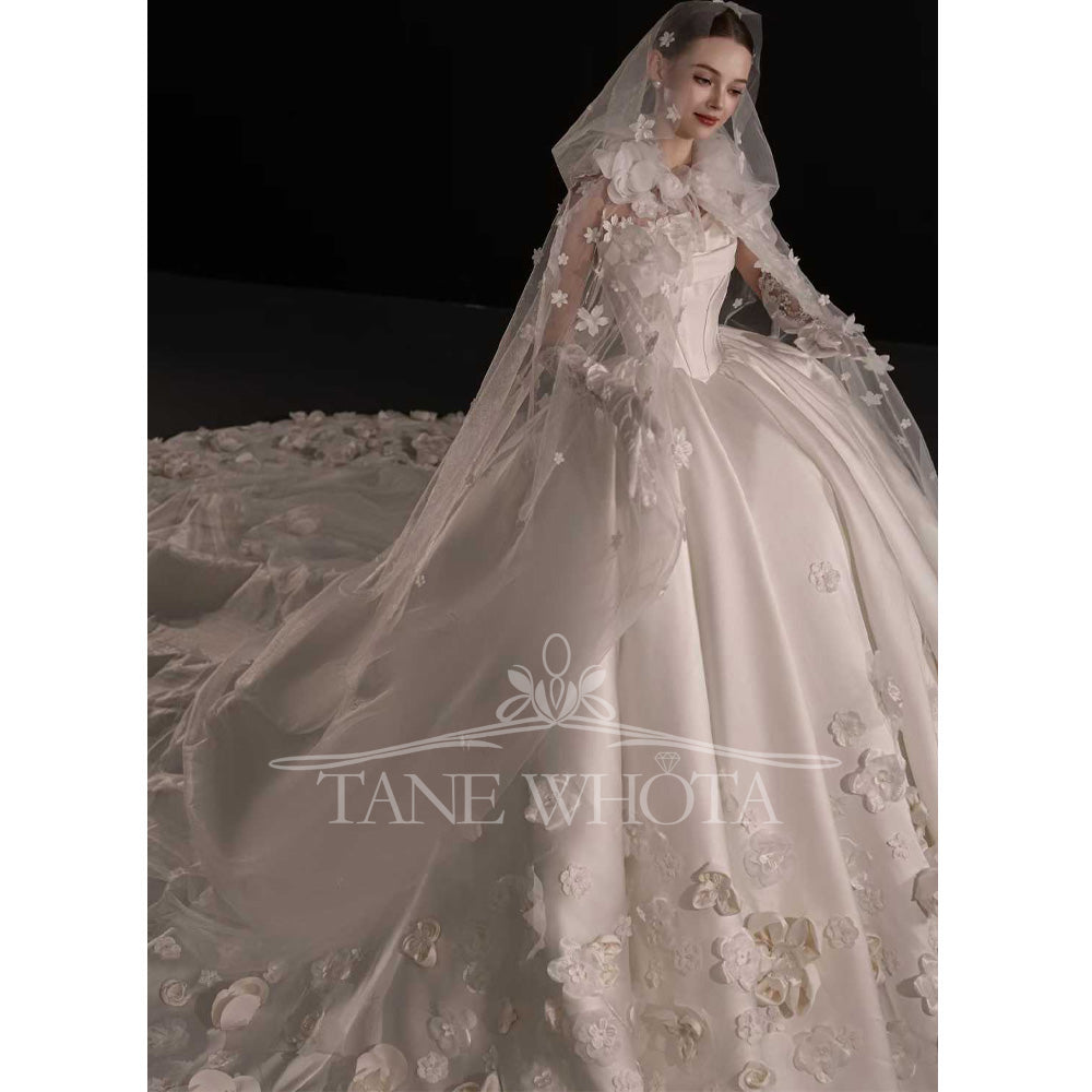 TW733 Sweetheart Sleeveless Appliques Ruched Ball Gown Bridal Dress Customized Wedding Dress