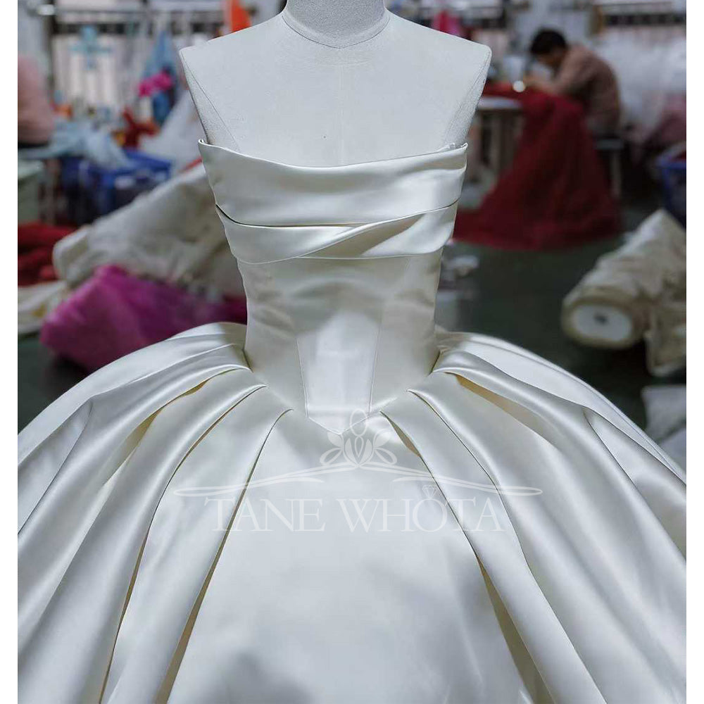 TW720 Strapless Sleeveless Wedding Dress Lace-Up Back Ruched Bridal Gown Customized Elegant Gown For Brides