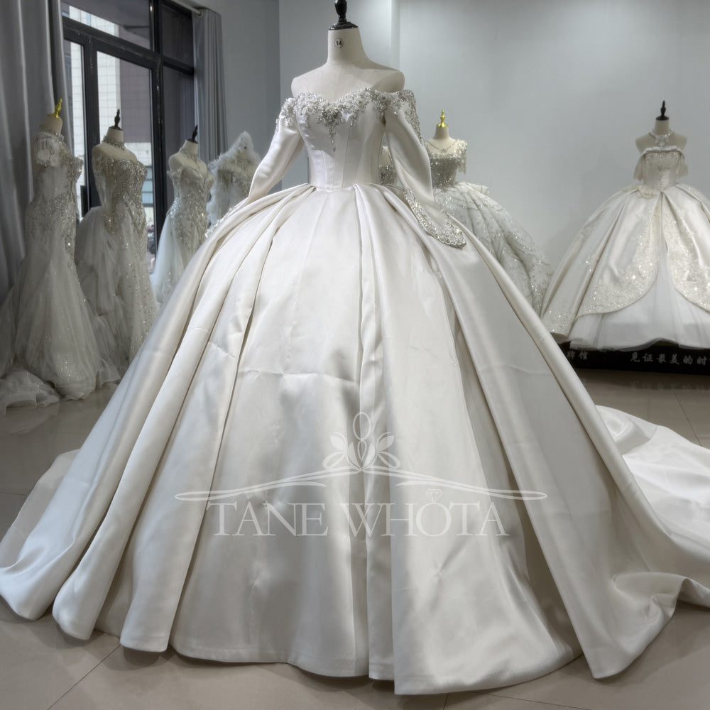 TW463 Customizable Bridal Dress Sweetheart Long Sleeve Lace-Up Back Ball Gown with Beading Crystal Sequined for Weddings