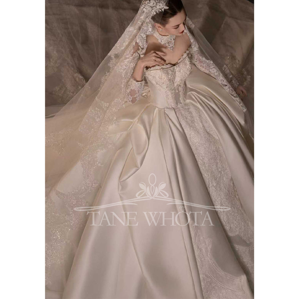 TW735 Luxury Sweetheart Wedding Dress With Long Sleeves Embroidered Sequined Ball Gown Customizable Fit For Special Occasions