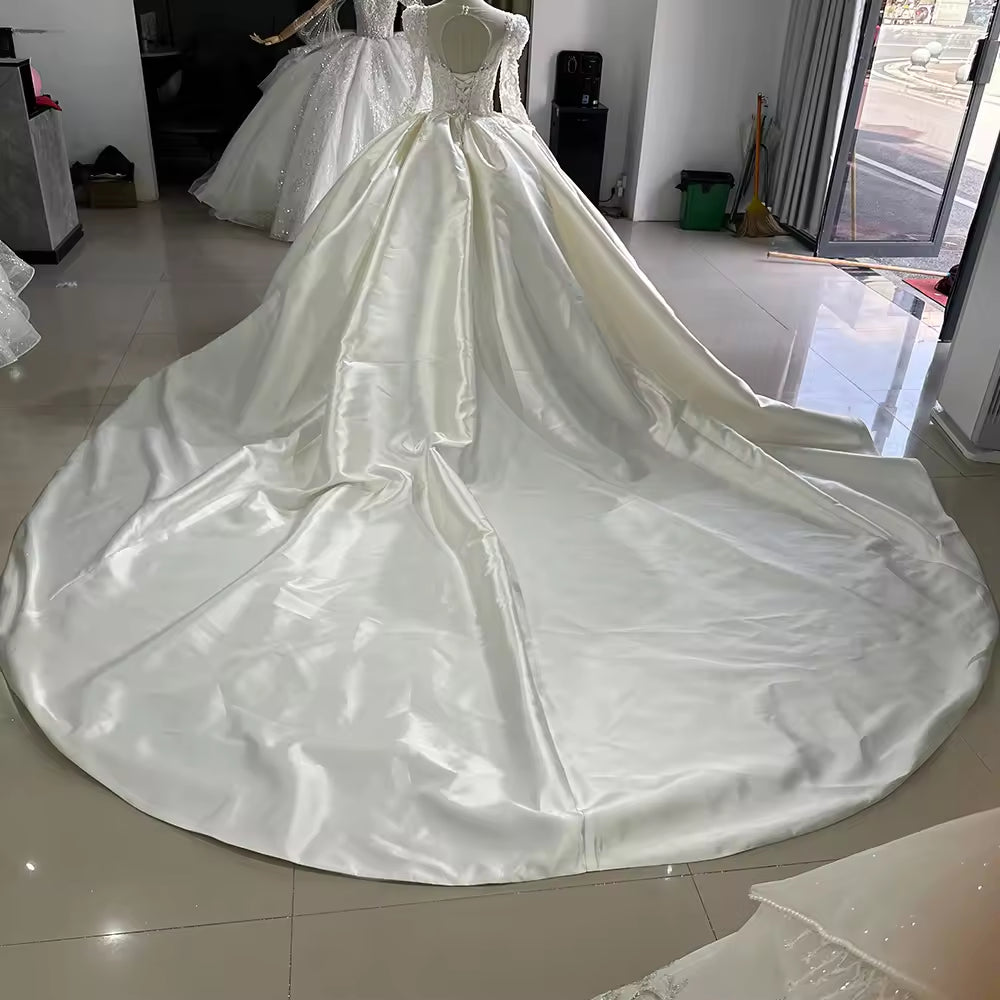 TW138 Square Collar Long Sleeve Lace Up Keyhole Back Wedding Dress Appliques Beading Satin Luxury Bridal