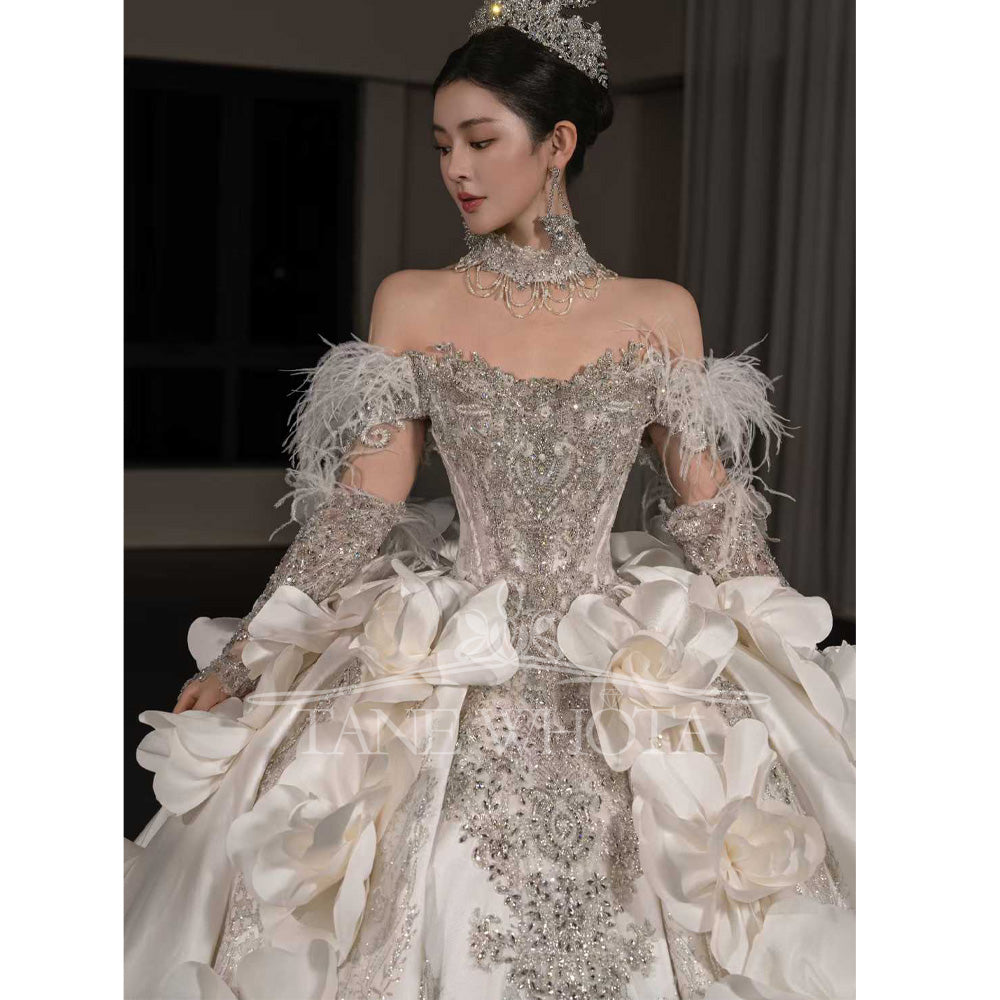 TW665 Sweetheart Off-Shoulder Beaded Sequined 3D Flower Feather Wedding Dress Customized Gown For Brides 2026