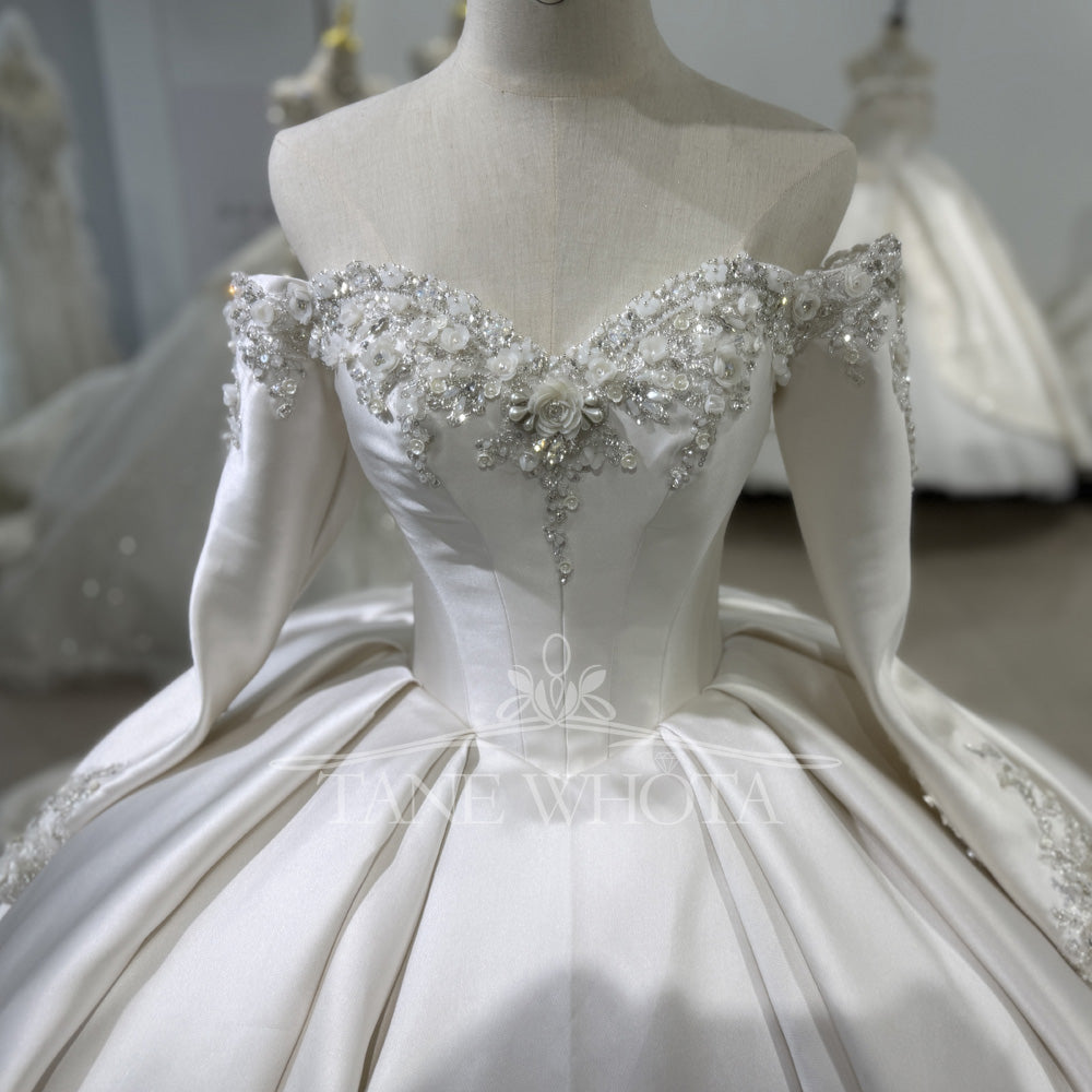 TW463 Customizable Bridal Dress Sweetheart Long Sleeve Lace-Up Back Ball Gown with Beading Crystal Sequined for Weddings