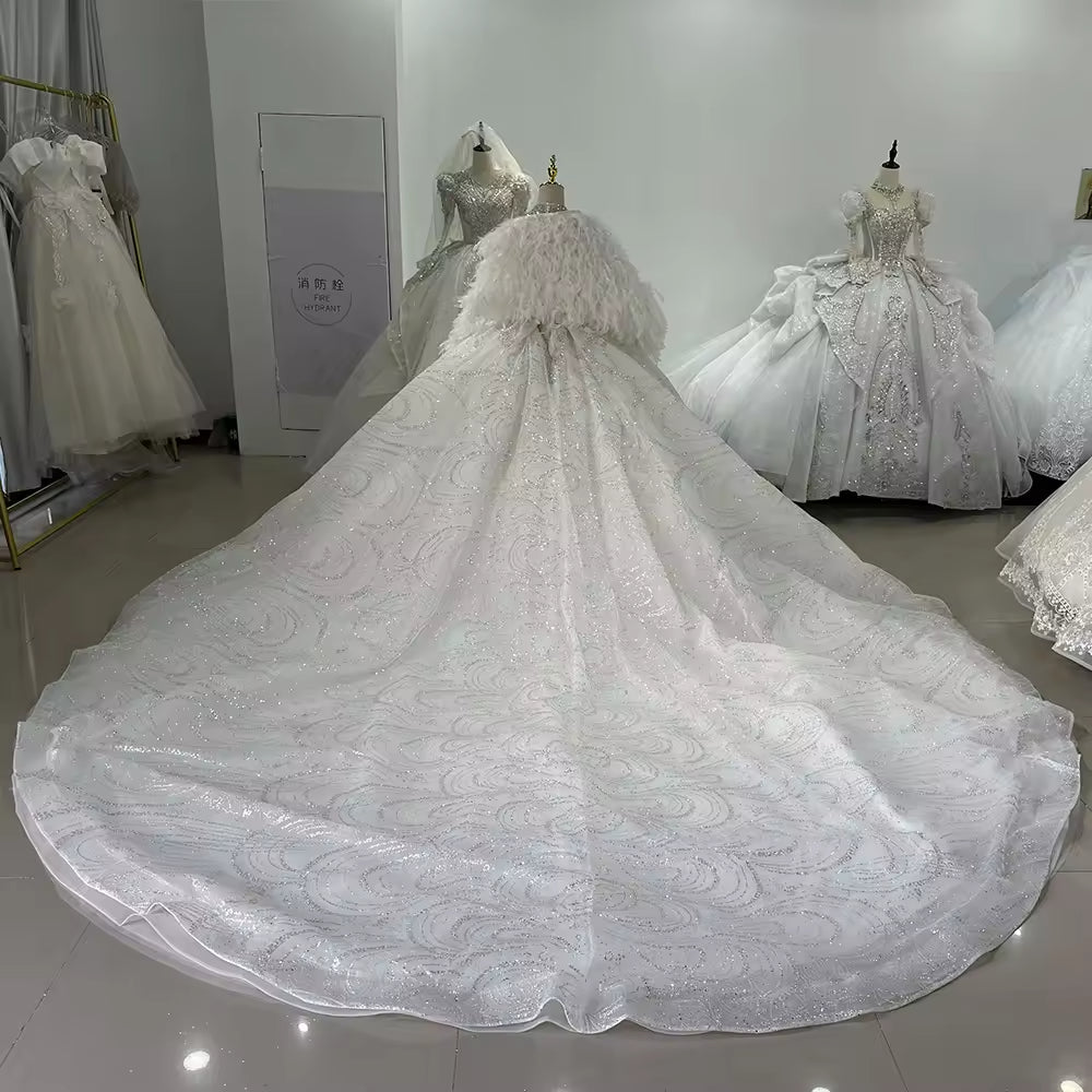 TW179 White Wedding Dresses For Bride Halter Sleeveless Lace Up Back Ball Gown Sequined Beading Embroidery Customized Bridal Dress