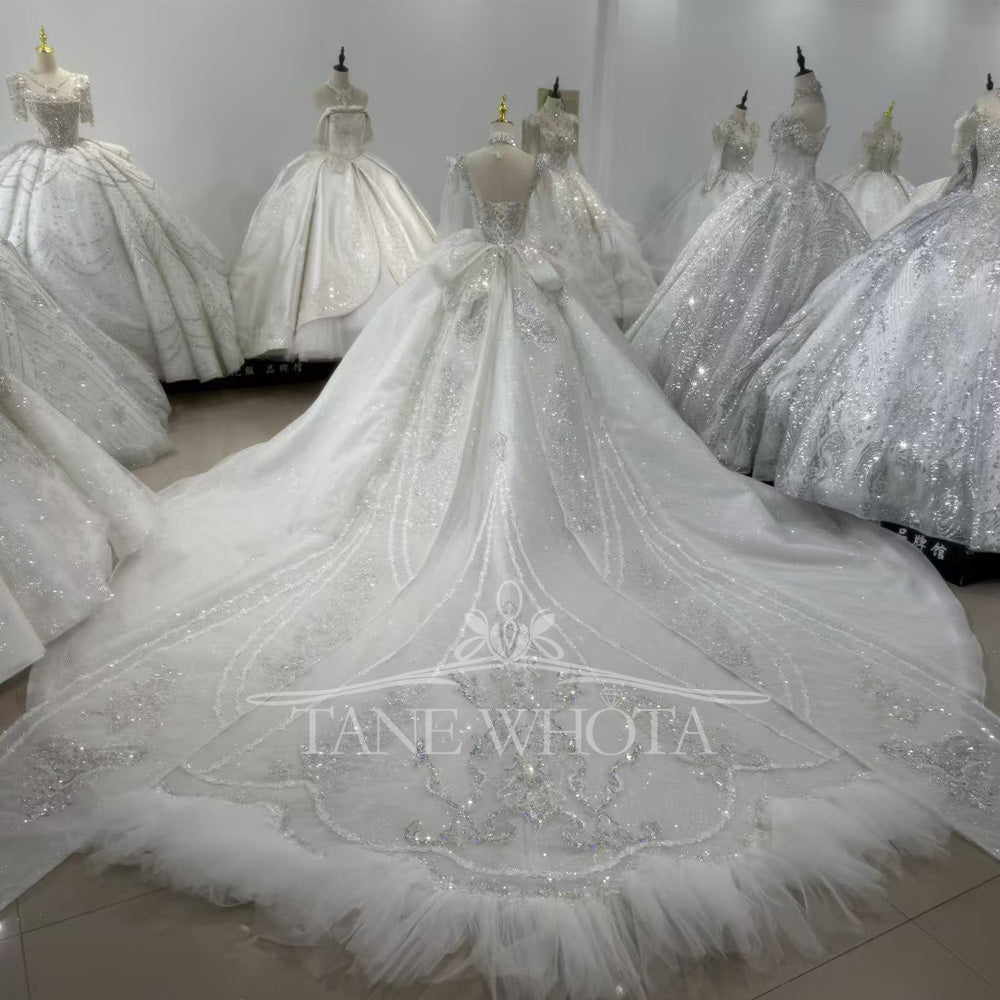 TW432 O-Neck Long Sleeve Lace-Up Back Ball Gown Bridal Dress Sequined Crystal Beading Customizable Luxury Wedding Dress