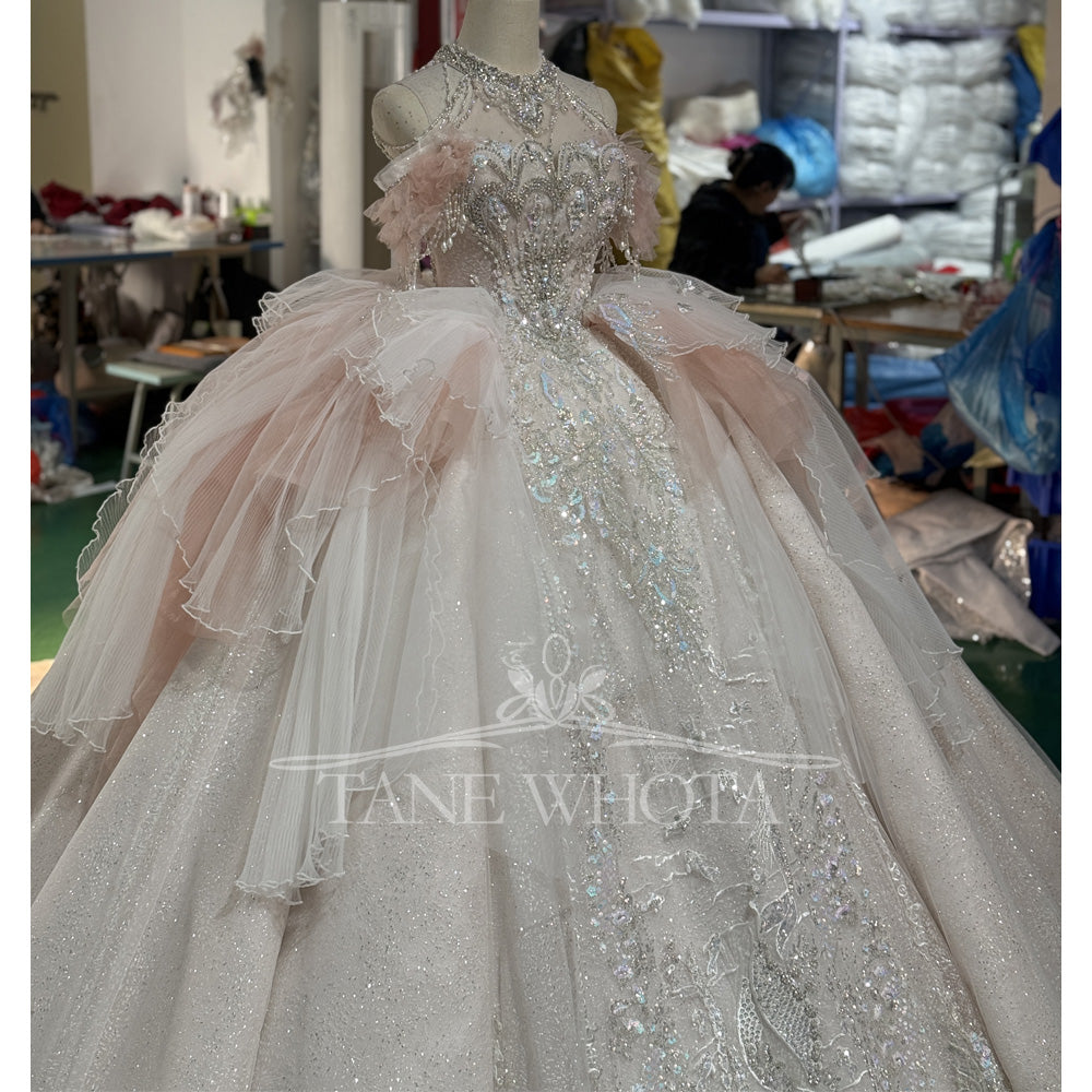 TW021 2025 Halter Wedding Dress Lace Up Back Ball Gown Beading Sequined Crystal Bridal Gown Customized Elegant Bridal Dress