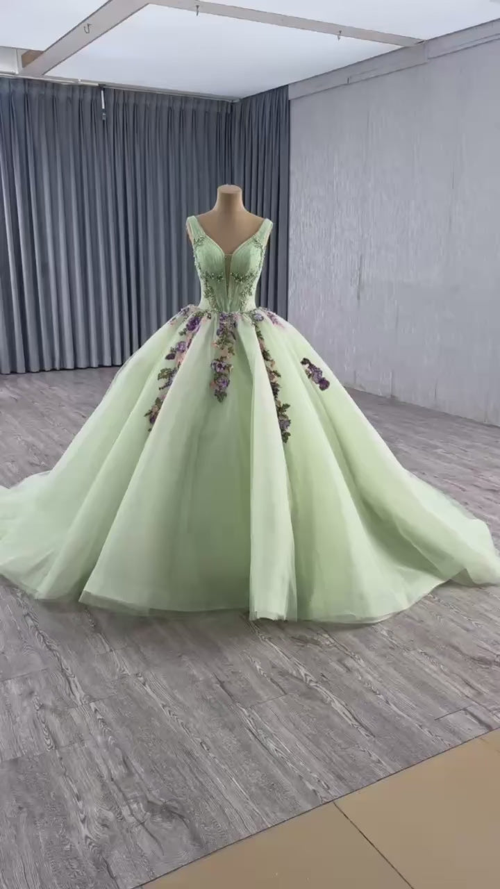 TW452 Vestidos De XV Años Green V Neck Sleeveless Lace Up Back Appliques Lace Flower Quinceanera Dress