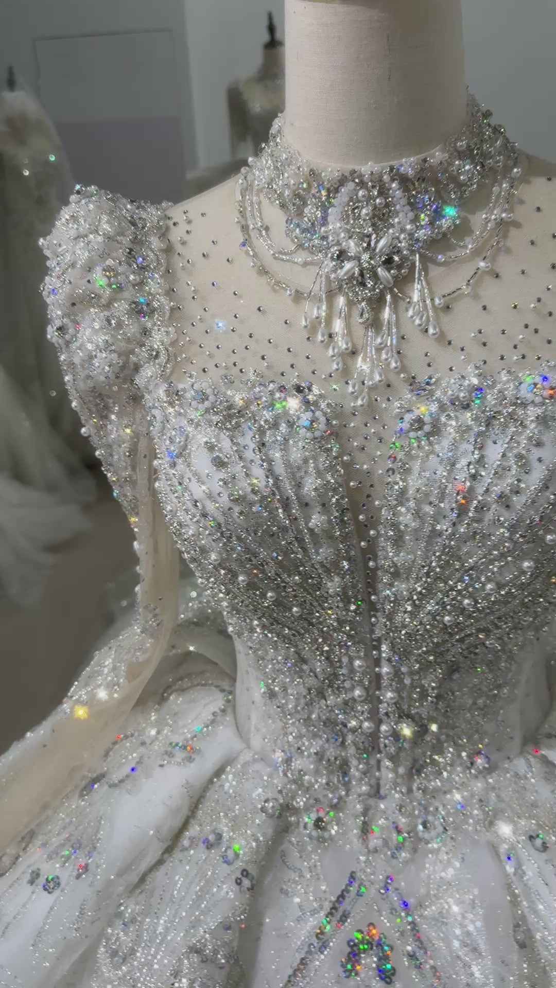 TW122 Princess Wedding Dress Long Sleeve O-Neck Lace Up Keyhole Back Beading Sequins Rhinestones Crystal Ball Gown Bridal Dress
