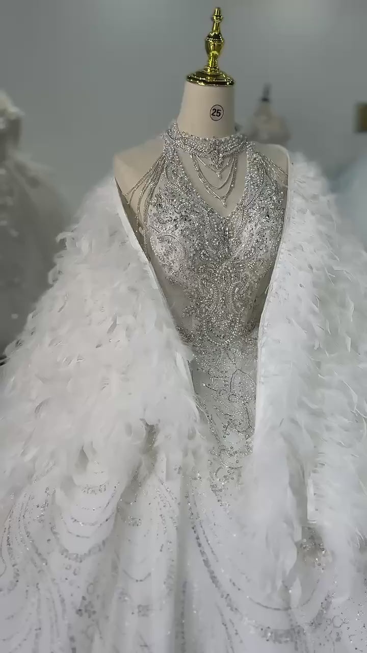 TW179 White Wedding Dresses For Bride Halter Sleeveless Lace Up Back Ball Gown Sequined Beading Embroidery Customized Bridal Dress