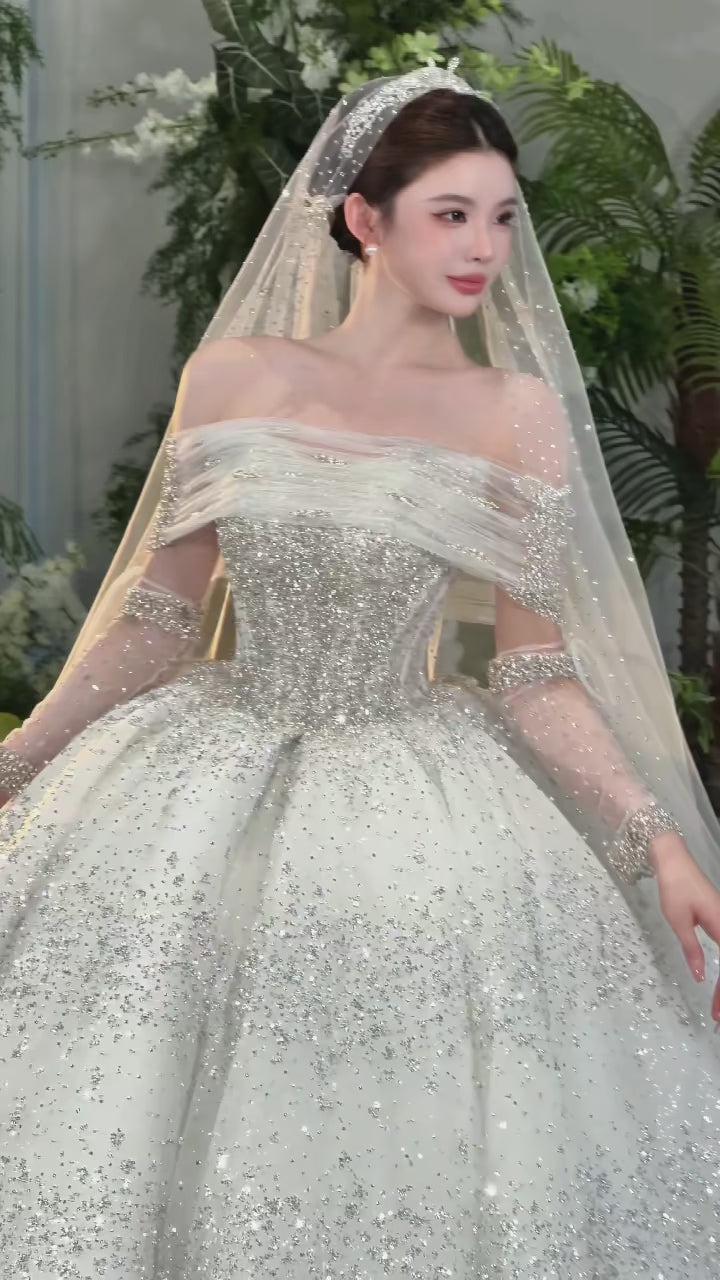 Shiny sweetheart wedding dress with detachale sleeves