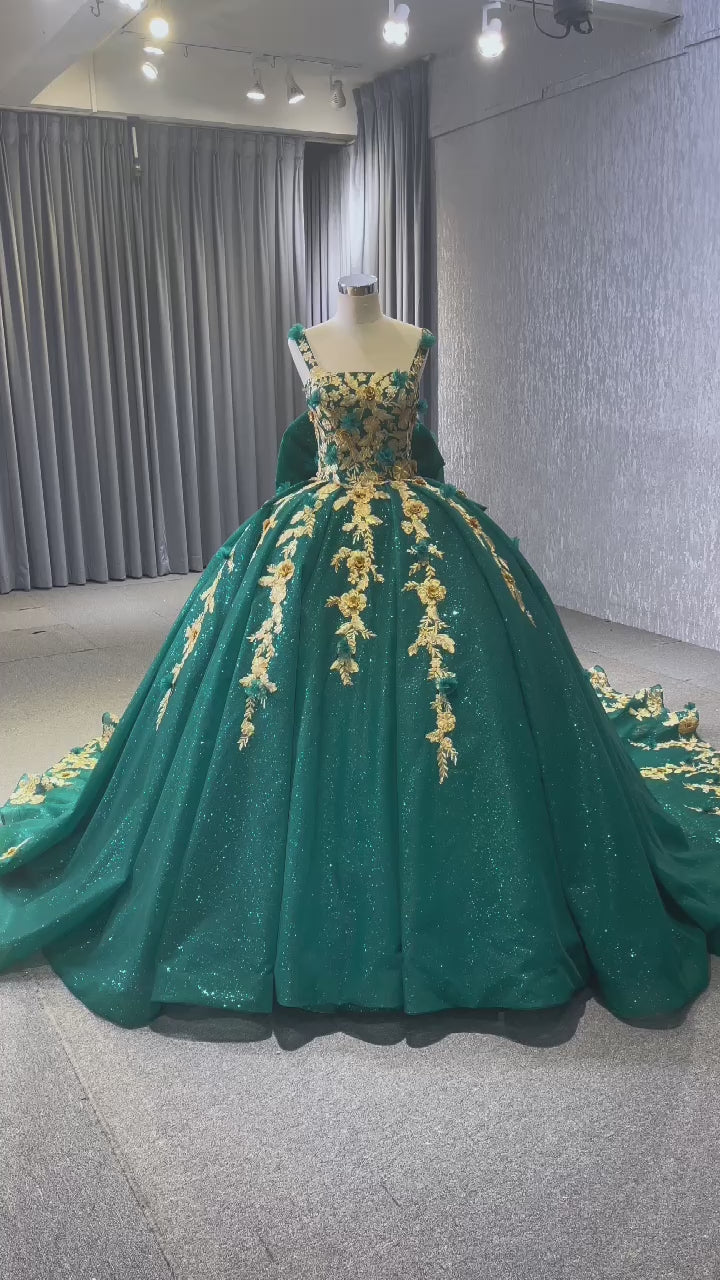 TW307 15 Dress Quinceanera Spaghetti Straps Lace Up Keyhole Back Beading Sequined Appliques Green Ball Gown Flower Quinceanera Dress