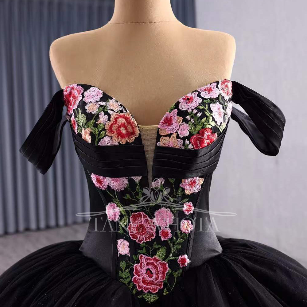 TW493 Vestidos De XV 15 Años Black Lace Flower Off Shoulder Lace Up Back Ball Gown Quinceanera Dress With Jacket
