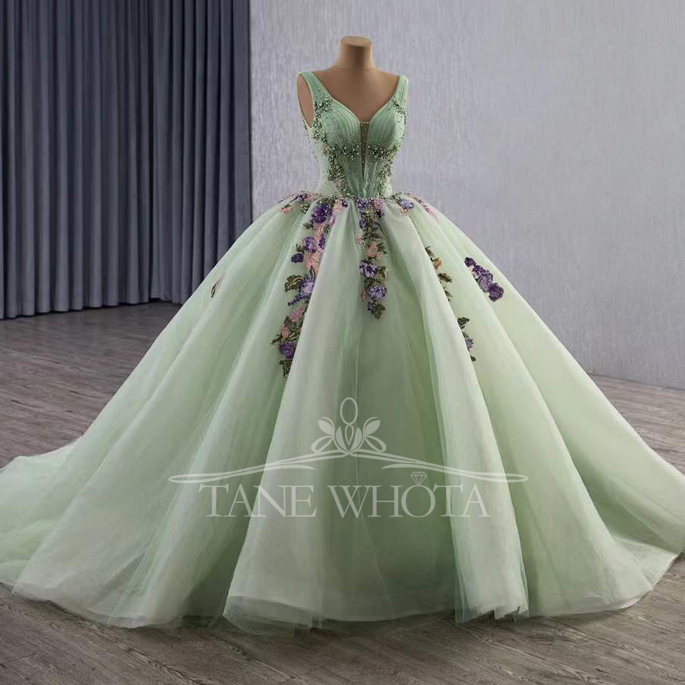 TW452 Vestidos De XV Años Green V Neck Sleeveless Lace Up Back Appliques Lace Flower Quinceanera Dress