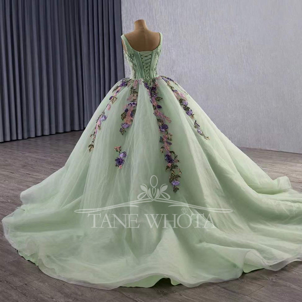 TW452 Vestidos De XV Años Green V Neck Sleeveless Lace Up Back Appliques Lace Flower Quinceanera Dress